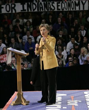 New York Senator and Democratic presidential hopeful Hillary Clinton speaks to supporters during a campaign stop in Mishawaka, Indiana March 28, 2008. (Xinhua/Reuters Photo)