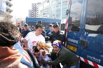 Jin Jing was attacked during the Olympics torch relay in Paris.(Xinhua Photo)