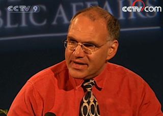 Professor Amos Gelb, a media studies expert at George Washington University.(CCTV.com)