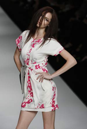 A model presents a creation by Nicola Finetti at Australia Fashion week in central Sydney April 28, 2008. 