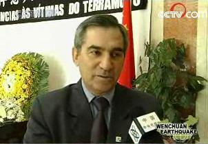 Gilberto Cavalho, Private Delegate of Brazilian President went to the Chinese Embassy in Brazil to extend his condolences.
