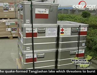 The German medical team arrived in Dujiangyan city on Friday afternoon. They'll set up a mobile hospital with 120 beds. 