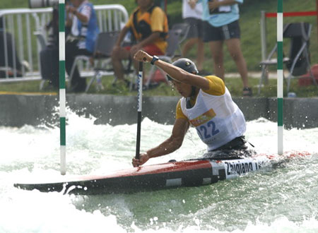 Photos: Chinese paddlers debut in canoe/kayak first round