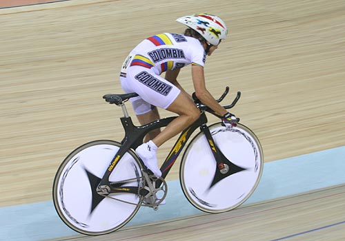 Photos: Competitors in the women's individual pursuit