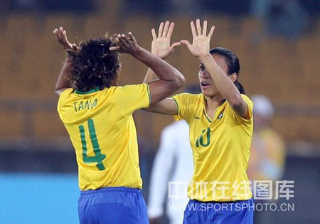 Women's Olympic Football Tournament: Brazil defeats Ghana 5-1