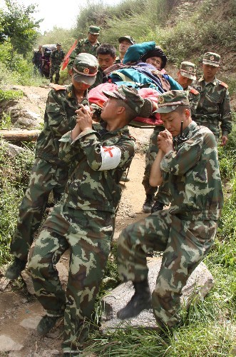 The Wenchuan County government last week asked 50,000 residents living in highly-risky mountainous areas threatened by secondary disasters to move out. They were ordered to seek shelter at makeshift accommodation centers before the rainy season began on June 30. 