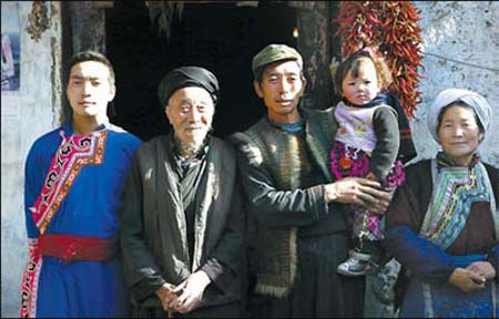 The photo taken last November shows Zhang Fulian (second from left), 98, with his great-grandchild and other family members. The old man, along with his daughter-in-law and grandson, died in the earthquake.