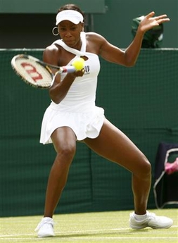 Venus Williams of the U.S. returns the ball to Naomi Cavaday of Britain at the Wimbledon tennis championships in London June 24, 2008. (Reuters Photo)