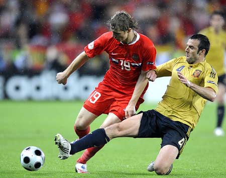 Substitute Cesc Fabregas initiated a hat-trick move here on Thursday, assisting twice, to send his Spanish team into the Euro 2008 final on a thrilling 3-0 run over surprising semifinalists Russia at rain-invaded Ernst Happel Stadium.