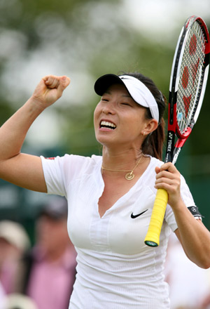 China's Zheng Jie celebrates her victory over Hungary's Agnes Szavay during the fourth round match of the women's singles at the Wimbledon Tennis Championships in London, capital of England, on June 30, 2008. Zheng Jie won 2-0 and advanced into the quarterfinal.