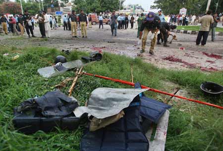 At least ten policemen were killed in a blast in Pakistani capital Islamabad on Sunday evening, local TV channels reported.