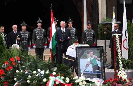 Funeral of Hungary Olympic champion canoeist Gyorgy Kolonics was held in Budapest's Farkasret Cemetery on Friday afternoon. 
