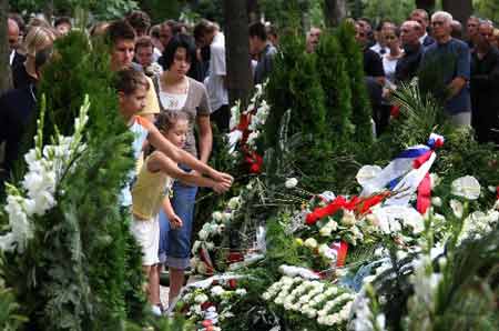 Funeral of Hungary Olympic champion canoeist Gyorgy Kolonics was held in Budapest's Farkasret Cemetery on Friday afternoon. 