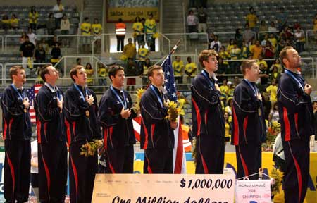 The United States volleyball team listen to their natoinal anthem during the awarding ceremony for the International Volleyball Federation (FIVB) World League final match at Rio De Janeiro, Brazil on July 27, 2008. (Xinhua Photo)
