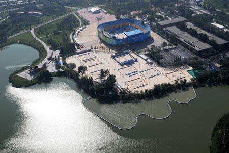 The aerial photo taken on August 2, 2008 shows the Chaoyang Park Beach Volleyball Ground in Beijing, China. The beach volleyball competition of the Beijing 2008 Olympic Games will be held there. (Xinhua/Guo Dayue)