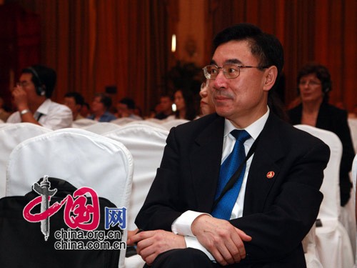 Mr. Huang Youyi, vice president of FIT, vice president of China International Publishing Group, president of the China Internet Information Center and vice chairman and secretary-general of the Translators Association of China