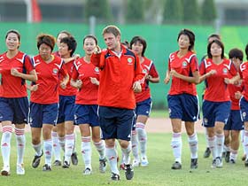 Chinese women's football team: Preparing for the Olympics