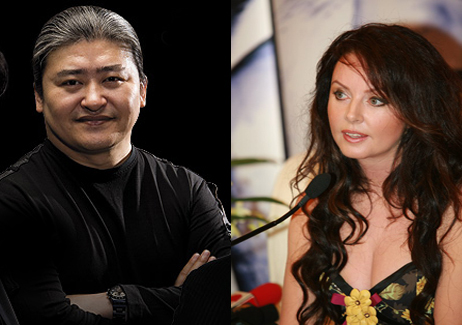 Liu Huan (L) and Sarah Brightman