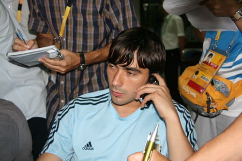 Lavezzi from Argentina Olympic soccer team is answering questions from reporters on August 5. 