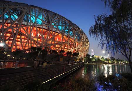 Photo taken on Aug. 5, 2008 shows the National Stadium, nicknamed the Bird&apos;s Nest, in the evening in Beijing, China. Beijing witnessed a fine weather Tuesday. [Guo Lei/Xinhua] 