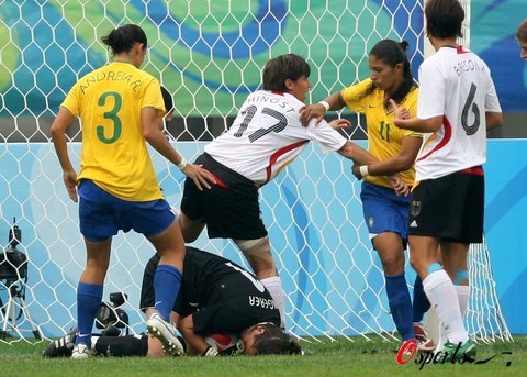2007 World Cup champions Germany met then runners-up Brazil in Shenyang. 