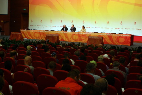 Both domestic and international reporters attended the press conference.