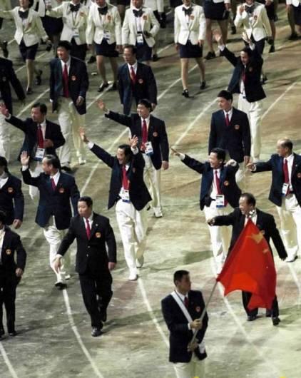 And Liu remains the flag bearer in Sydney Games four years later. [sohu.com]