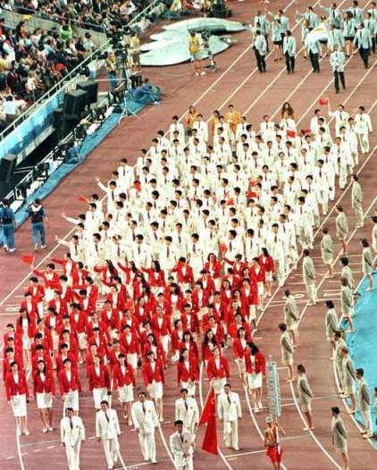 Song Ligang, carried the flag in 1992 Barcelona Olympics. [sohu.com]