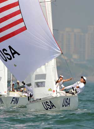  Sailors of America compete during Yngling Class competition at Qingdao Olympic Sailing Centre in Qingdao, an Olympic co-host city in east China's Shandong Province, Aug. 9, 2008. 