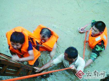 Heavy rains hit part of southwest China's Yunnan Province from Friday afternoon to Sunday, causing an evacuation of thousands. 