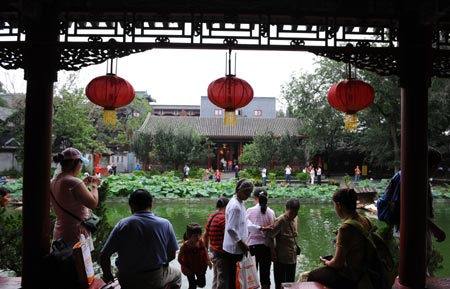 Photo taken on Aug. 11, 2008 shows a corner of the courtyard in Gong Wang Fu in Beijing, capital of China. The 232-year-old Gong Wang Fu, China's largest and best-preserved Qing Dynasty mansion, will open to the public for the first time ever on Aug. 20, 2008 after 31 months of restoration. The mansion was constructed around 1776 and was originally the private residence of Heshen, a member of imperial court of Emperor Qianlong (1736-1796) in the Qing Dynasty (1644--1911). 