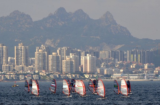 Closer to the sailing events: a glimps of the Qingdao Olympic sailing venue. [Xinhua]