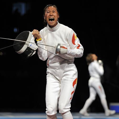 Li Na beat Laura Colovic Flessel of France 15-10 on Wednesday, advancing to the semifinals of Olympic women's epee individual event. 