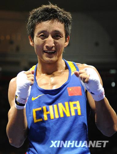Zou Shiming defeated Venezuelan Eduard Bermudez Salas during Men's light flyweight (48kg) round of 16 at the Beijing Olympic Games boxing event in Beijing, China, Aug 13, 2008. 
