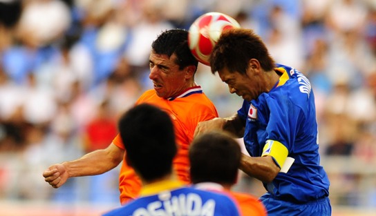 Forward Gerald Sibon duly slammed in a penalty in the second half to send the Netherlands into the quarterfinals of the men's Olympic soccer on Aug 14. The Dutch was awarded the penalty kick in the 73rd minute, after Liverpool's Ryan Babel was hauled down at the edge of the area by midfielder Keisuke Honda. [Xinhua]