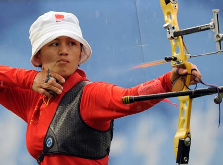 Zhang Juanjuan of China competes during the women's individual final of archery against Park Sung-Hyun of the Republic of Korea at Beijing 2008 Olympic Games in Beijing, China, Aug. 14, 2008.