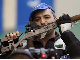Ukrainian Ayvazian wins men's 50-meter rifle prone gold