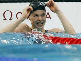 Steffens sets Olympic record to win women's 50m freestyle