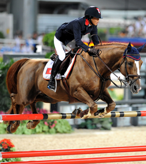 HK rider delivers strong show in jumping contest