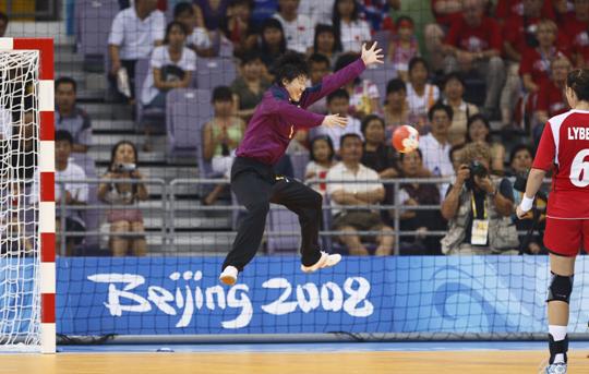 They are the last defence before the gate. They face the most ferocious attackers. They remain still most of the time, yet they spring to action whenever the gate is in danger. And they are called goalkeepers! [Xinhua]