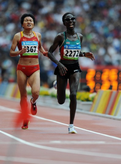 Romanian runner Constantina Tomescu added her country on August 17 a gold medal at the Beijing Olympics while Chinese Zhou Chunxiu created her country's Olympic best by getting a bronze in women's marathon. The 38-year-old Tomescu clocked 2 hours 26 minutes 44 seconds and Zhou finished in 2:27:07, or her second personal best. [Xinhua]