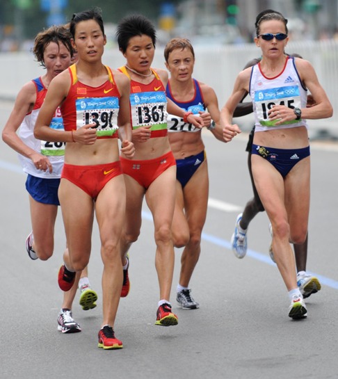 Romanian runner Constantina Tomescu added her country on August 17 a gold medal at the Beijing Olympics while Chinese Zhou Chunxiu created her country's Olympic best by getting a bronze in women's marathon. The 38-year-old Tomescu clocked 2 hours 26 minutes 44 seconds and Zhou finished in 2:27:07, or her second personal best. [Xinhua]