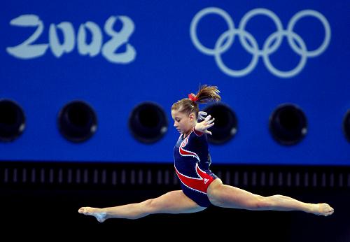Shawn Johnson of the United States won the gold medal of beam event at Olympic gymnastics tournament on Tuesday. [Xinhua] 