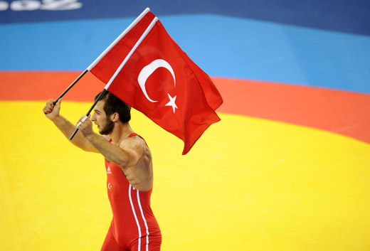 World Champion Ramazan Sahin won the gold medal in men's freestyle 66kg wrestling at Beijing Olympic Games on August 20, 2008. It was Turkey's first gold at the Beijing Olympics. [Xinhua]