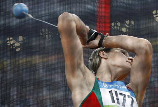 Belarusian Aksana Miankova won the women's hammar throw gold medal at the Beijing Olympic Games here on August 20, 2008. Cuba's Yipsi Moreno won the silver and China's Zhang Wenxiu took the bronze. [Xinhua]