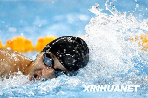 Andrey Moiseev of Russia competes at 200m freestyle swimming of modern pentathlon, Yingdong Natatorium, August 21, 2008. He takes the overall lead after three disciplines in the men's event. [Xinhua]