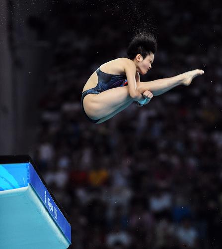 China recaptured the women's 10m platform title at Beijing Olympic Games as teenager diver Chen Ruolin claimed the gold on Thursday.