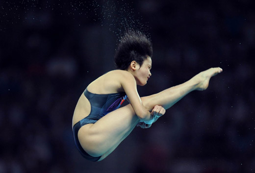 Chen Ruolin of China won the gold medal of women's 10-meter platform diving at Beijing Olympic Games on August 21 of 2008. [Xinhua]