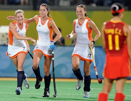 The Netherlands claimed the women's field hockey title at the Beijing Olympics on Friday night, beating China 2-0 in the final.