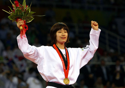  Lim of ROK wins Women's 57kg Taekwondo gold